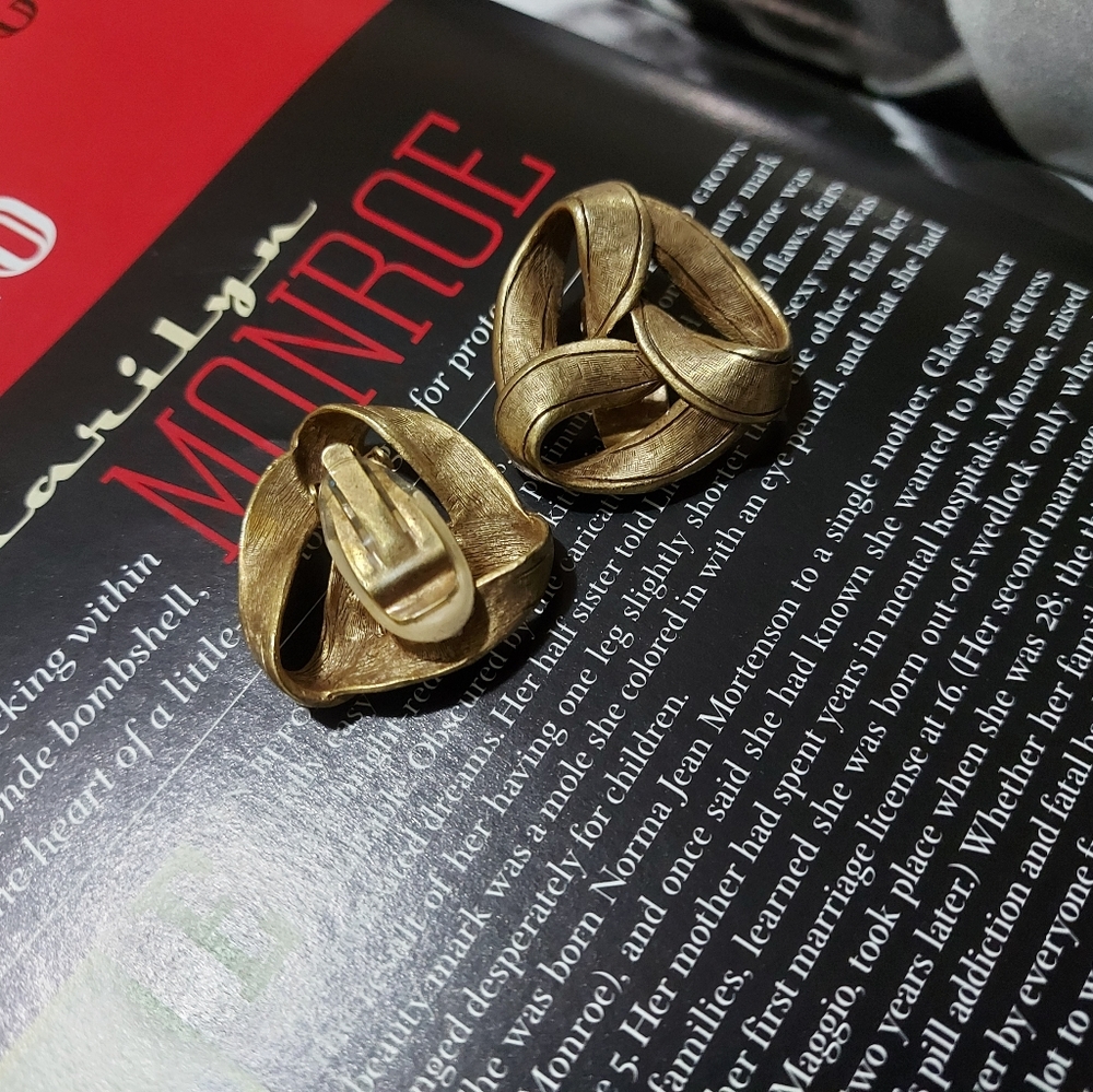 3/$35 Gold earring